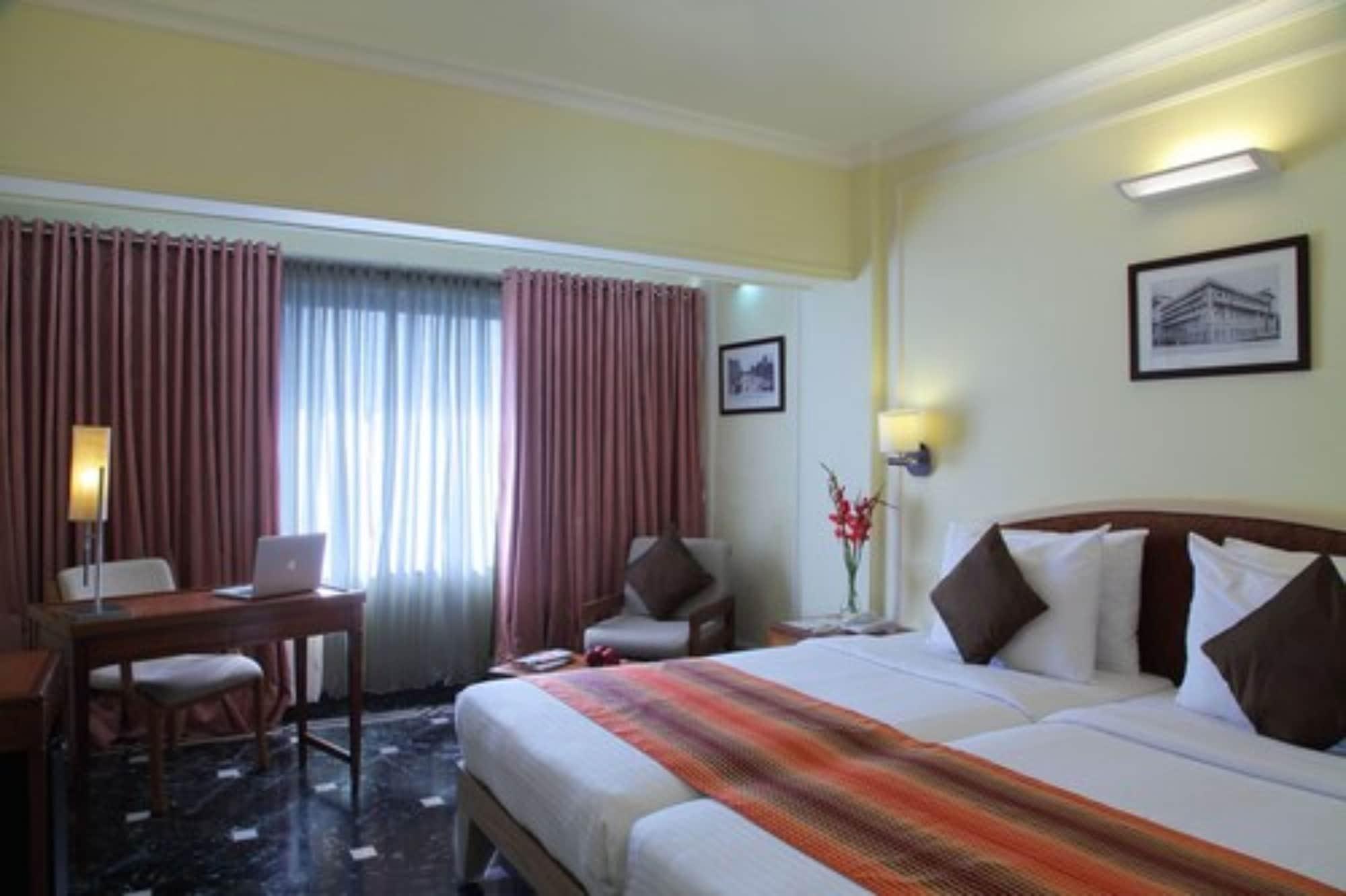 Hiltop Hotel Mumbai Eksteriør bilde