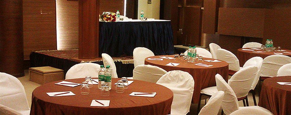 Hiltop Hotel Mumbai Eksteriør bilde