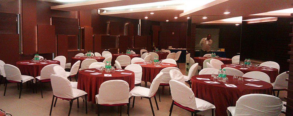 Hiltop Hotel Mumbai Eksteriør bilde