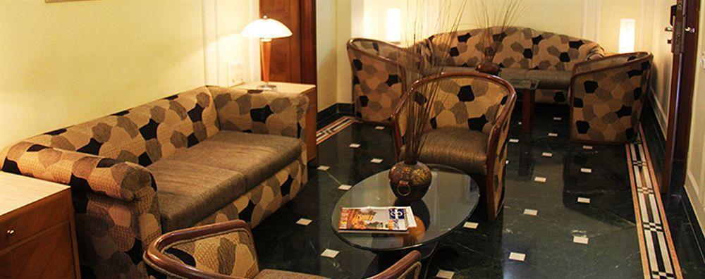 Hiltop Hotel Mumbai Eksteriør bilde
