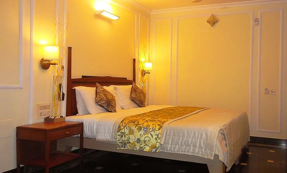 Hiltop Hotel Mumbai Eksteriør bilde